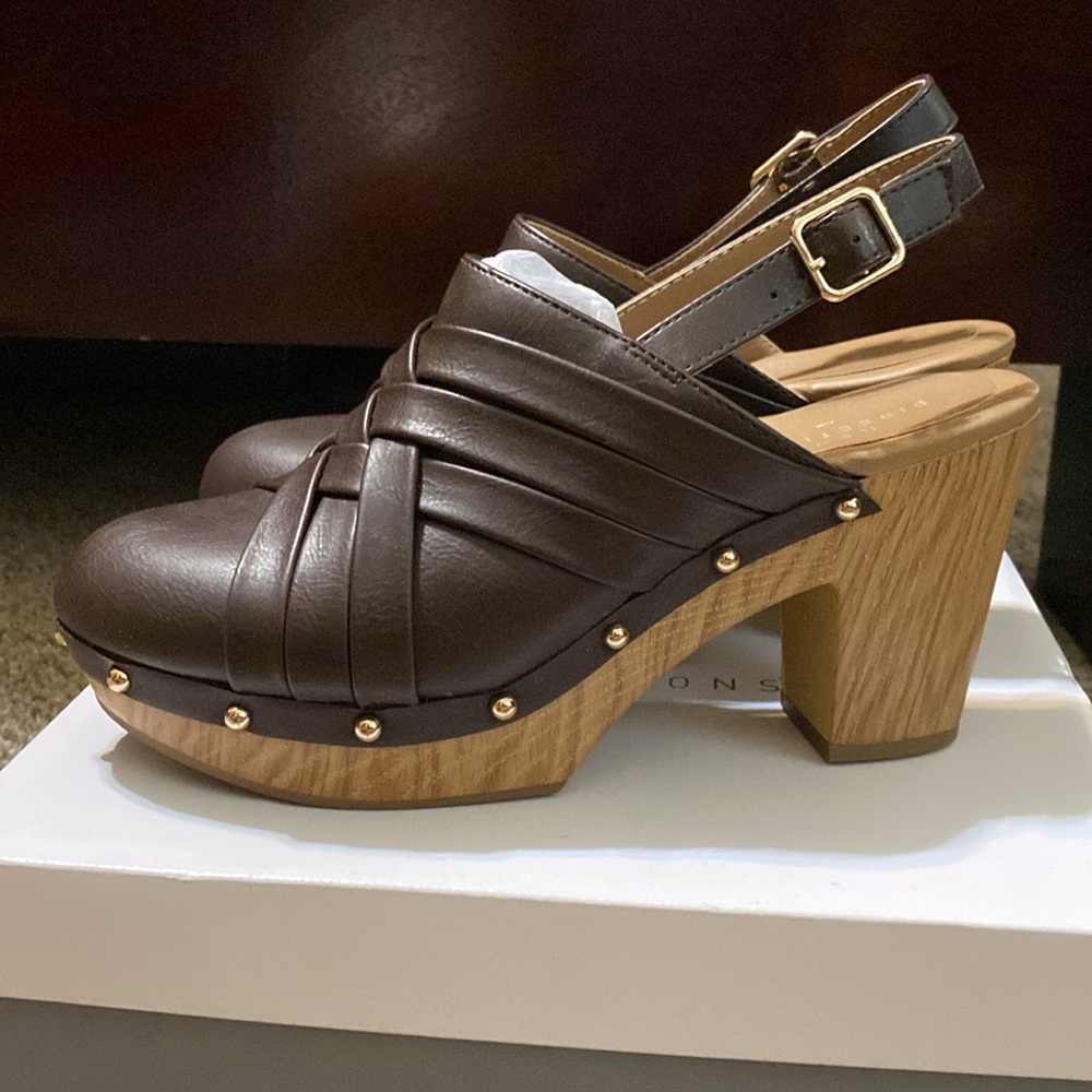 Brand new never been worn clogs - Picture 3 of 6